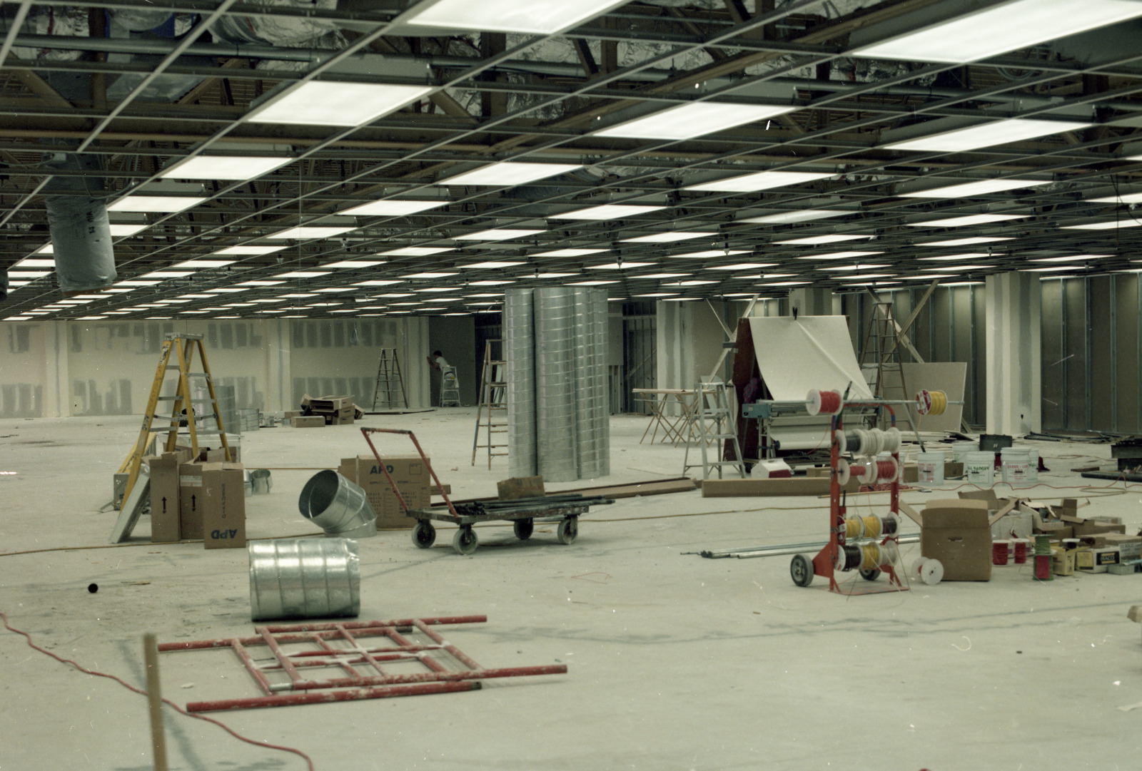 Interior construction coordination supporting interdisciplinary planning